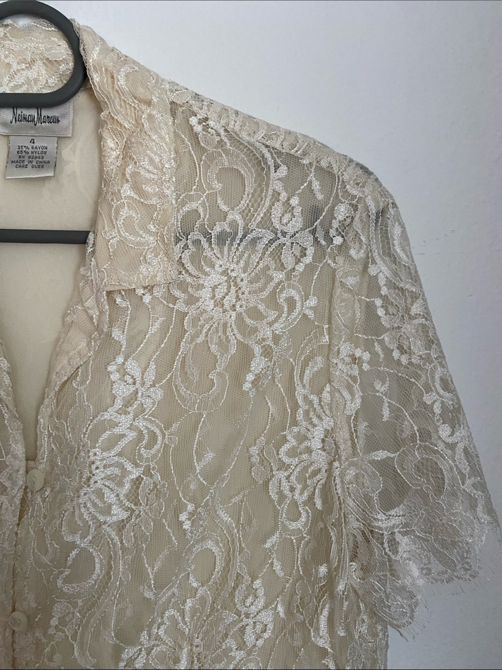Vintage Lace Button-Front Short Sleeve Top - Cream - Picture 6 of 8